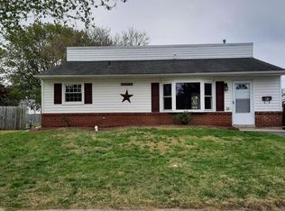 63 Holden Dr, New Castle, DE 19720