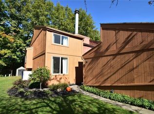 40 Tilegate Gln, Fairport, NY 14450