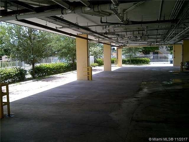 2nd image of 501 SW 19th Ave