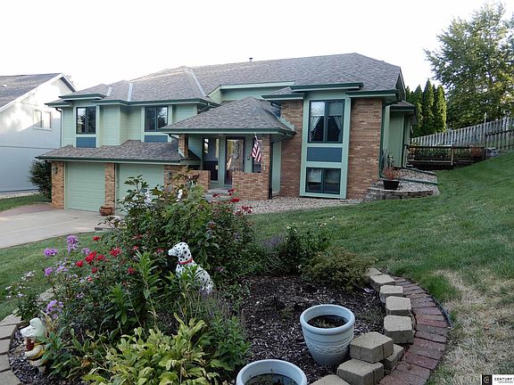 3rd image of 4607 Aspen Cir