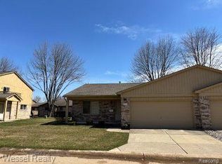 41400 Janet Cir #92, Clinton Township, MI 48038