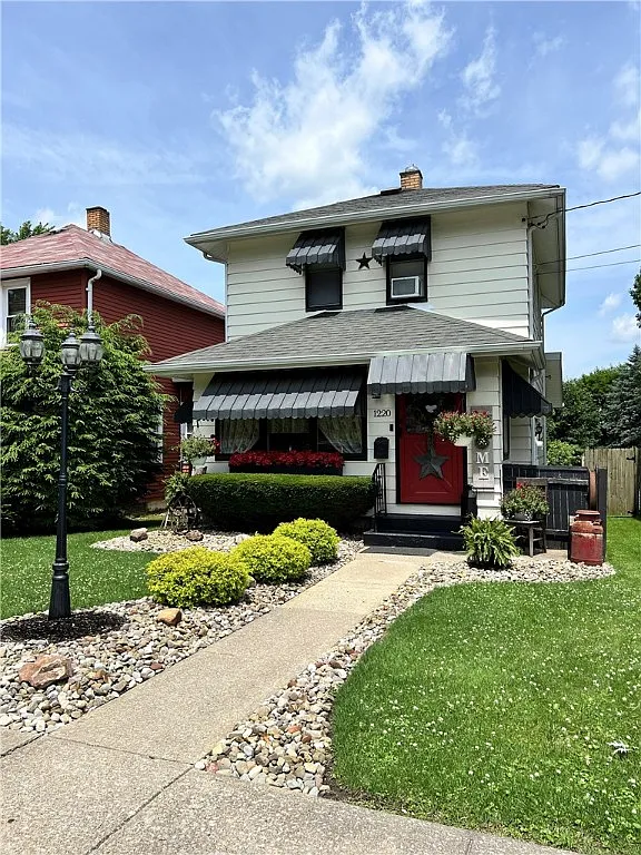 1220 Negley St photo 1