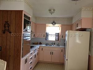 4th image of 1405 E Francis Ave