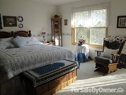5th image of 15 Campbell Ln