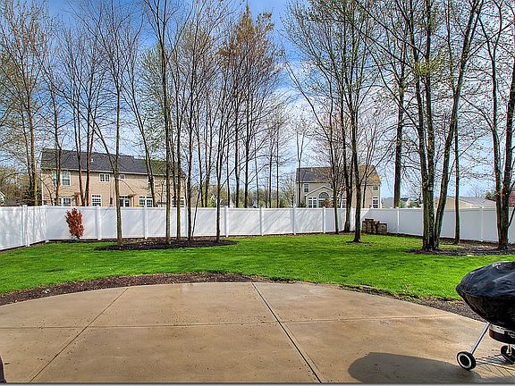 4th image of 5067 Fitch Dr