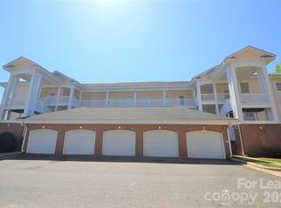 8751 Coralbell Ln, Charlotte, NC 28213