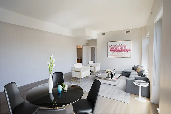 Rented by Bond New York | media 18