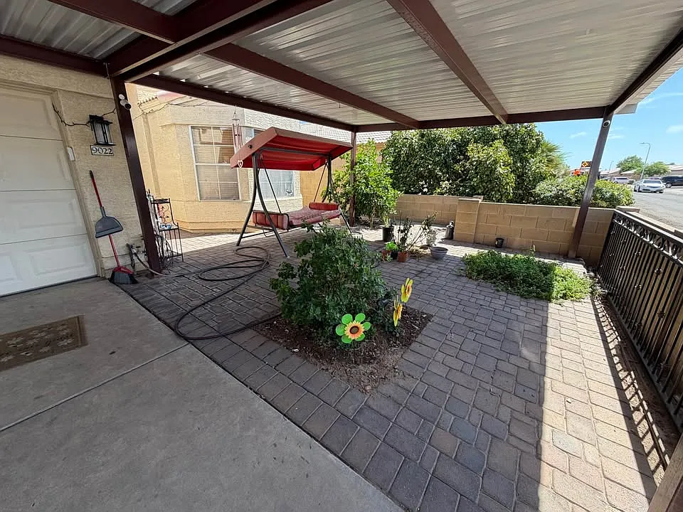 3 bed, 1492 sqft, $2,300 — Photo 2