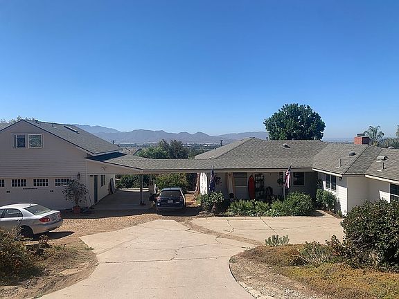 3rd image of 680 N Loop Dr