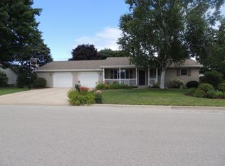936 Belmar Pl, Sturgeon Bay, WI 54235