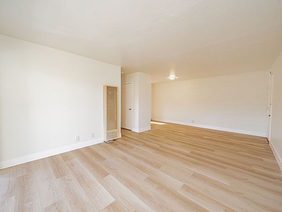 2nd image of 9309 Bancroft Ave #17