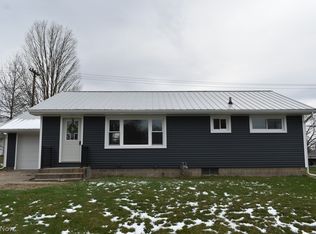 1213 Sleepy Hollow Dr, Coshocton, OH
