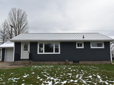 1213 Sleepy Hollow Dr, Coshocton, OH, 43812