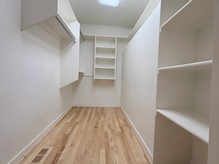 3915 SW View Point Ter — Photo 16