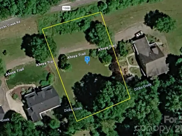 84 Ahoya Trl, Whittier, NC 28789