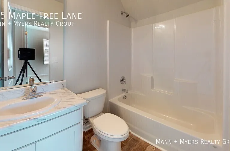 135 Maple Tree Ln — Photo 36