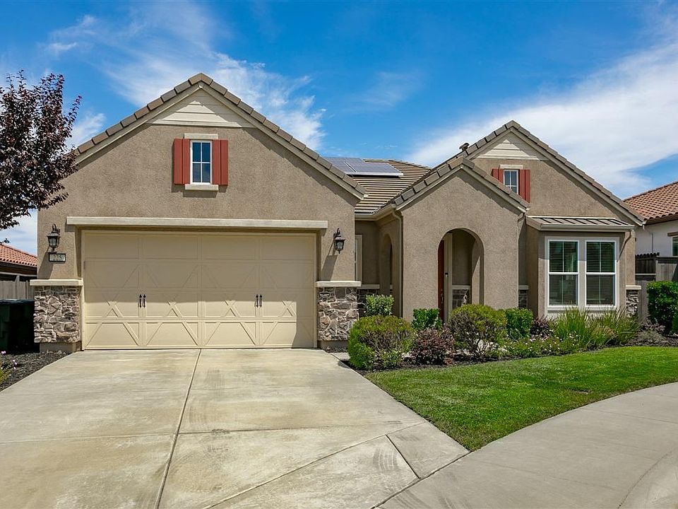2nd image of 225 Summer Breeze Ct