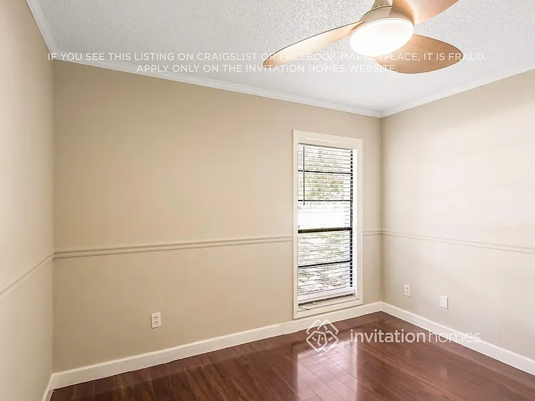 6708 Commodore Way — Photo 26