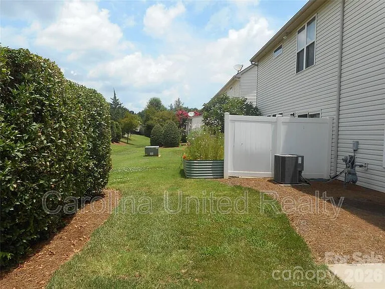 5860 Glassport Ln #504 — Photo 5