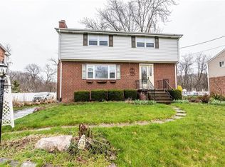 403 Laurel Hill Rd, Allison Park, PA 15101