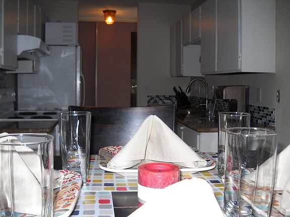 2nd image of 10459 Des Moines Memorial Dr S APT 202