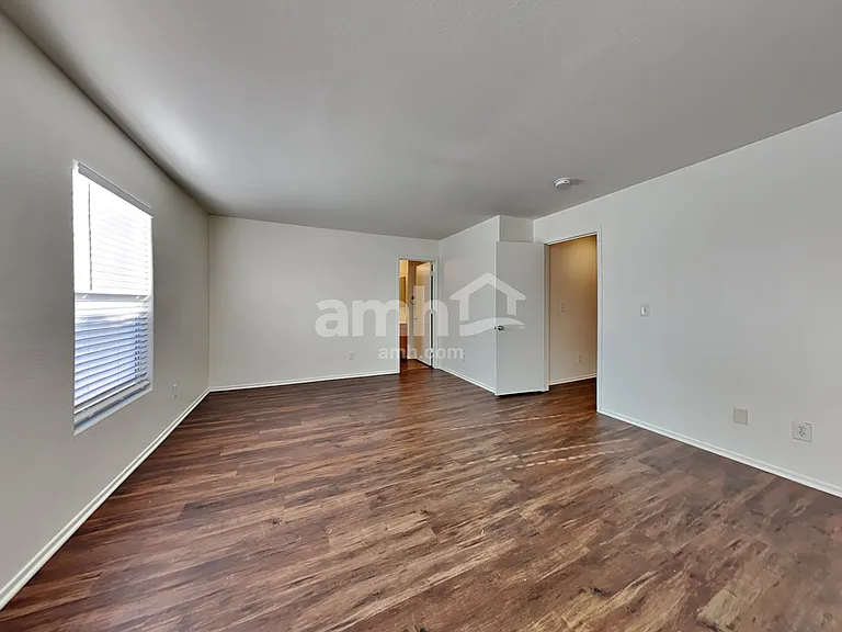 1139 Black Cherry St — Photo 8