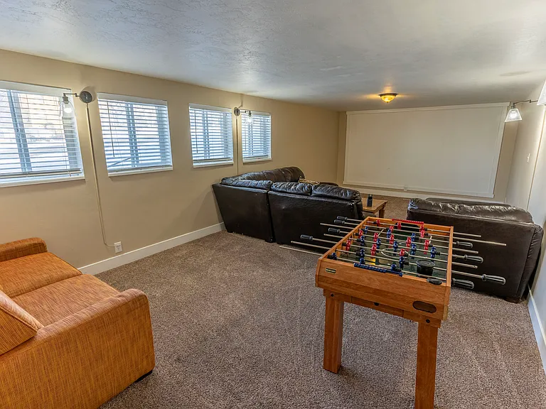 E Pheasant Cir — Photo 12