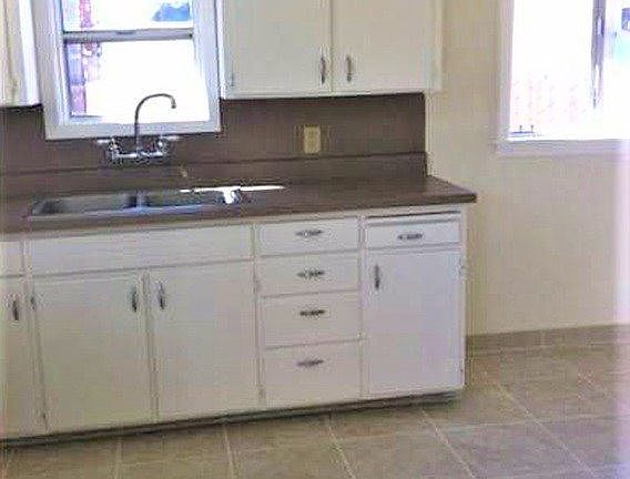 3rd image of 217 N 27th St