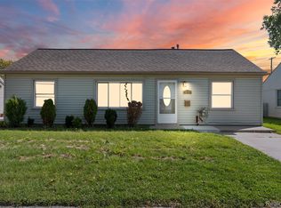 26234 Normandy St, Roseville, MI 48066