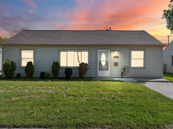 26234 Normandy St, Roseville, MI 48066