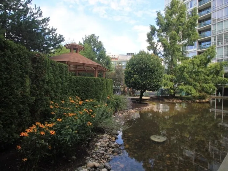 1003 Marinaside Cres #1103 — Photo 14