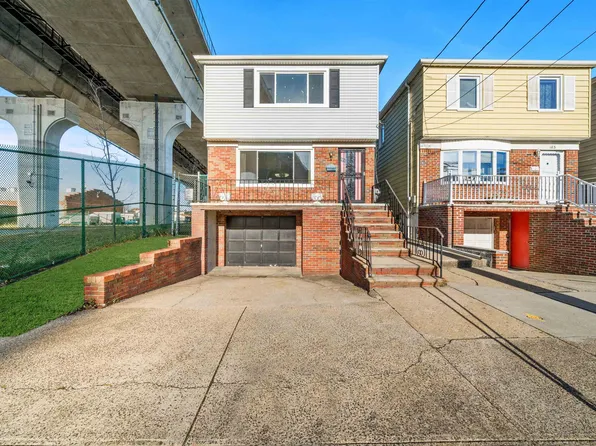 185 West 3rd Street image 1 of 30