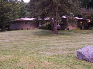 21 Middle Hill Rd, Troy, NY 12180