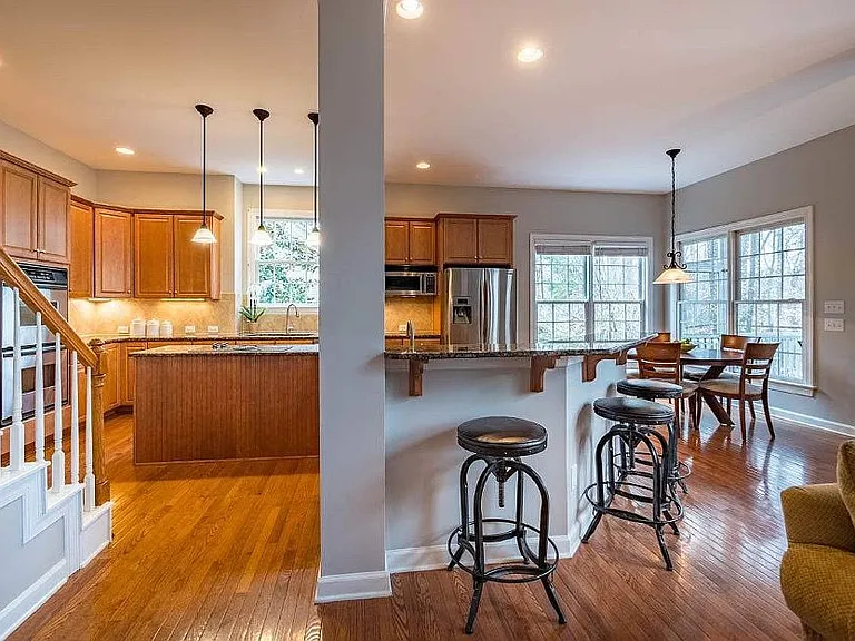 310 Hogan Woods Cir — Photo 8