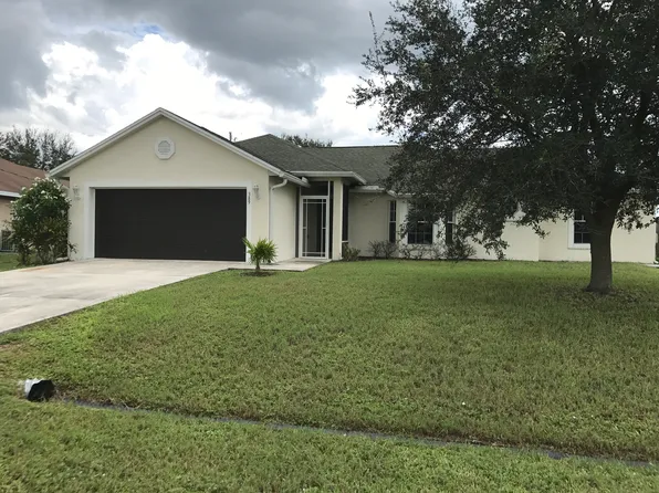 389 SW Hollyhock Dr, Port Saint Lucie, FL 34953