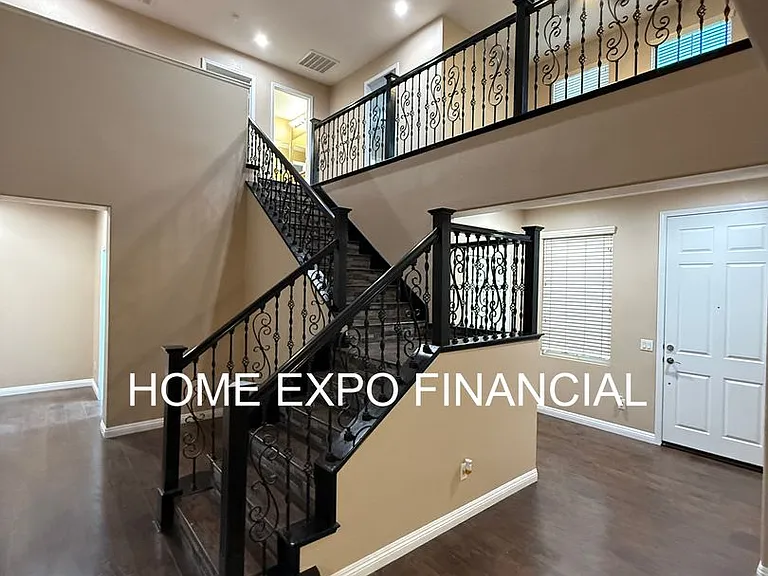 1456 Moonlight Dr — Photo 22