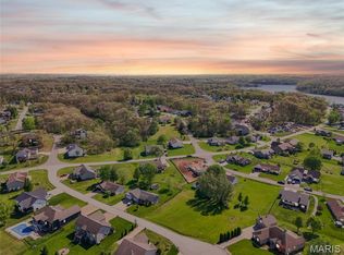 621 Sweetgum Ct, Foristell, MO 63348