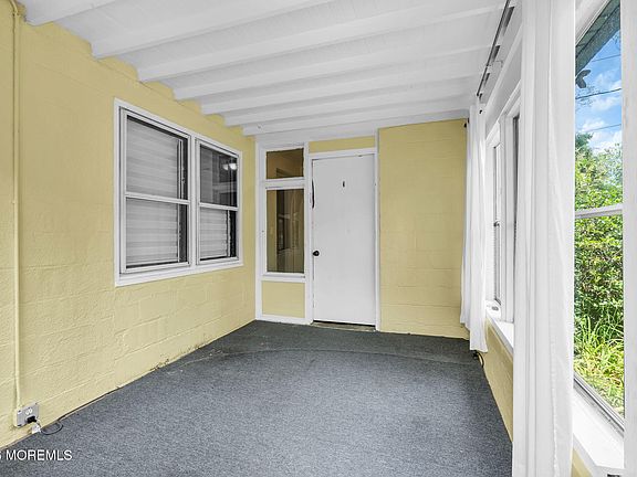 5th image of 22 Pine Drive