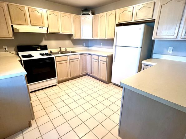 210 Pennsylvania Ave APT 3