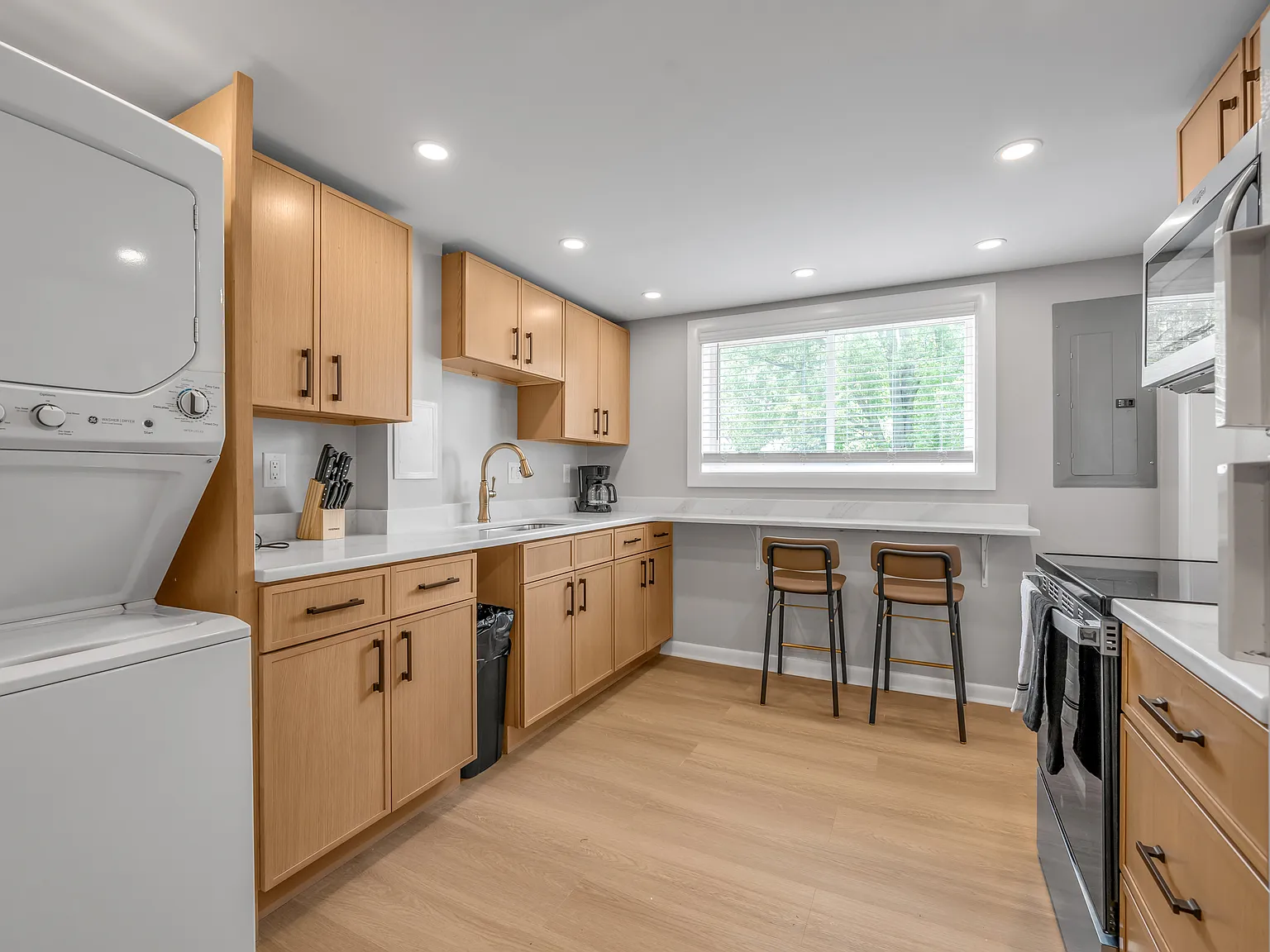 Studio, $1,600 — Photo 4
