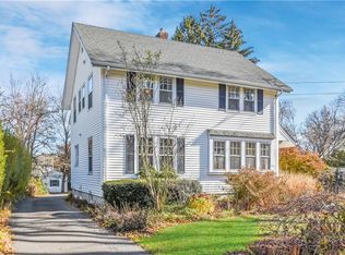 24 Pleasant St, West Hartford, CT 06107