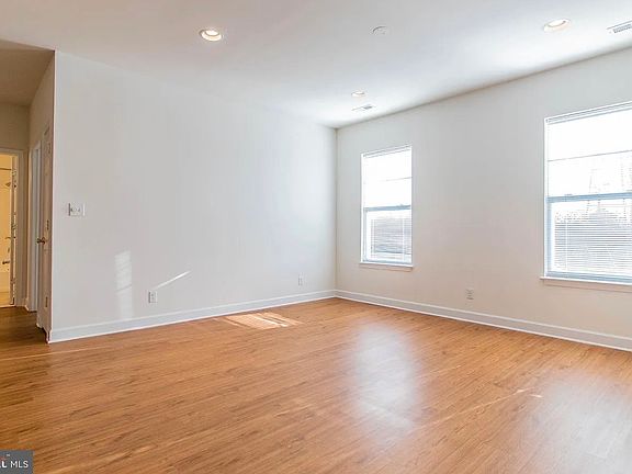 4th image of 1704 Shallcross Ave APT 6