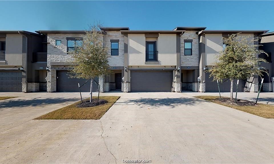 1st image of 2909 Papa Bear Dr