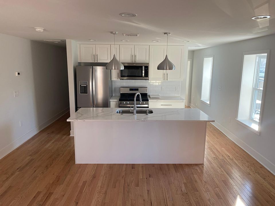 1st image of 1142 Watkins St #2