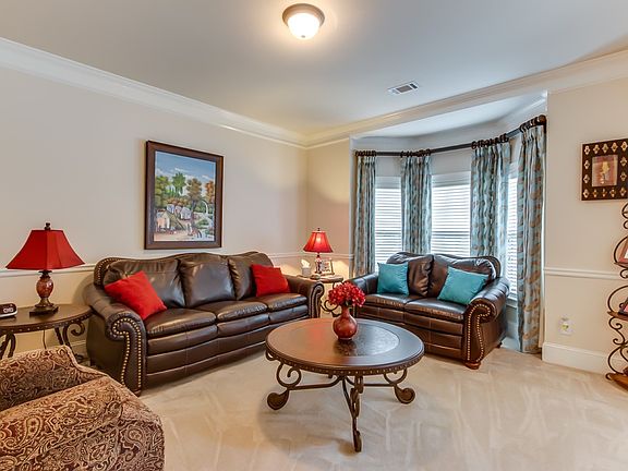 5th image of 101 Versilia Ln