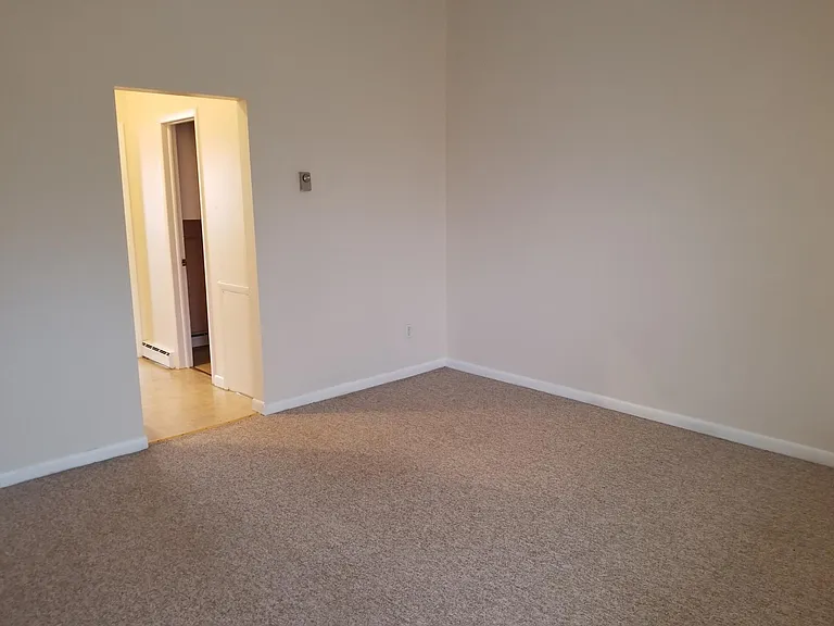 301 Ikeler St #14 — Photo 10