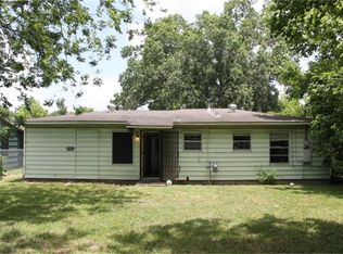5202 Pensdale St, Houston, TX 77033