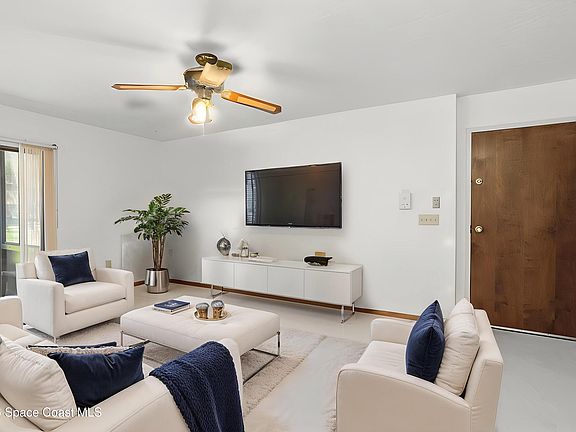 4th image of 9037 York Ln #13C