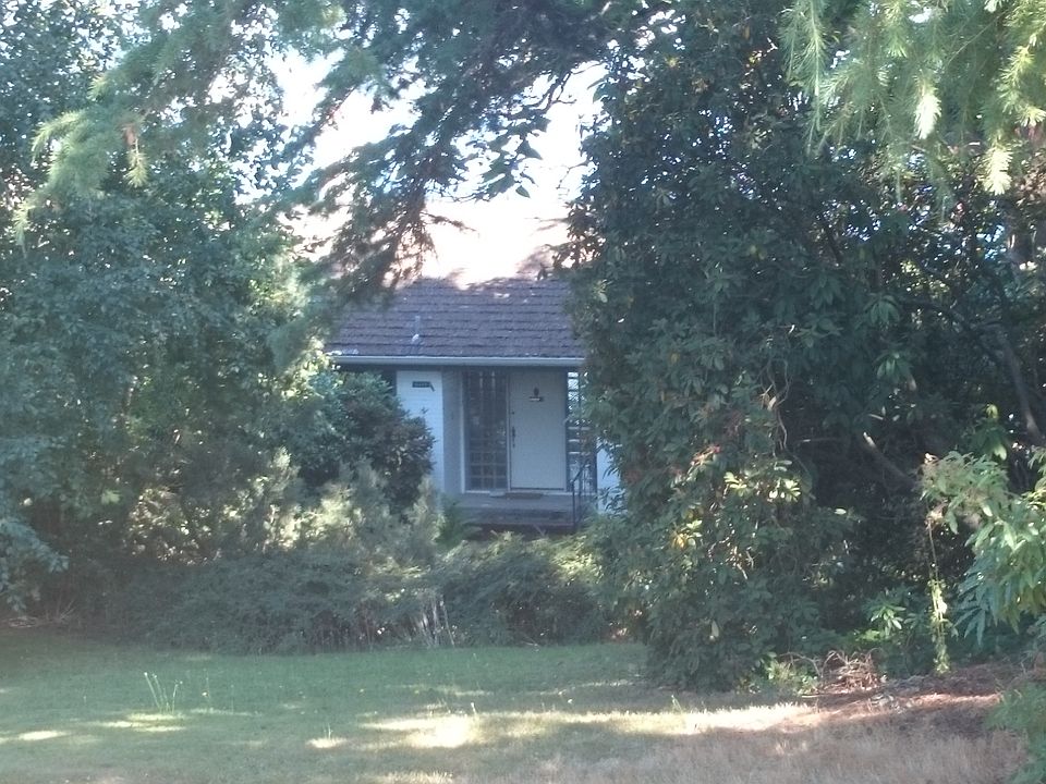 2nd image of 6445 NE Windermere Rd