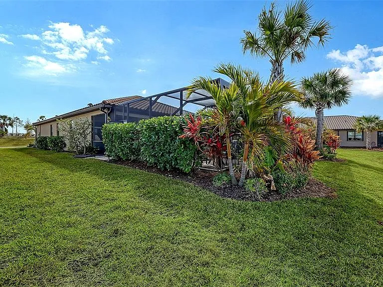 7675 Summerland Cv — Photo 46
